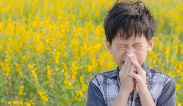 راهکارهای پیشگیری از آلرژی‌های فصلی در کودکان اصفهان