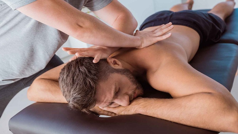 ماساژ درمانی در طب سنتی اصفهان
