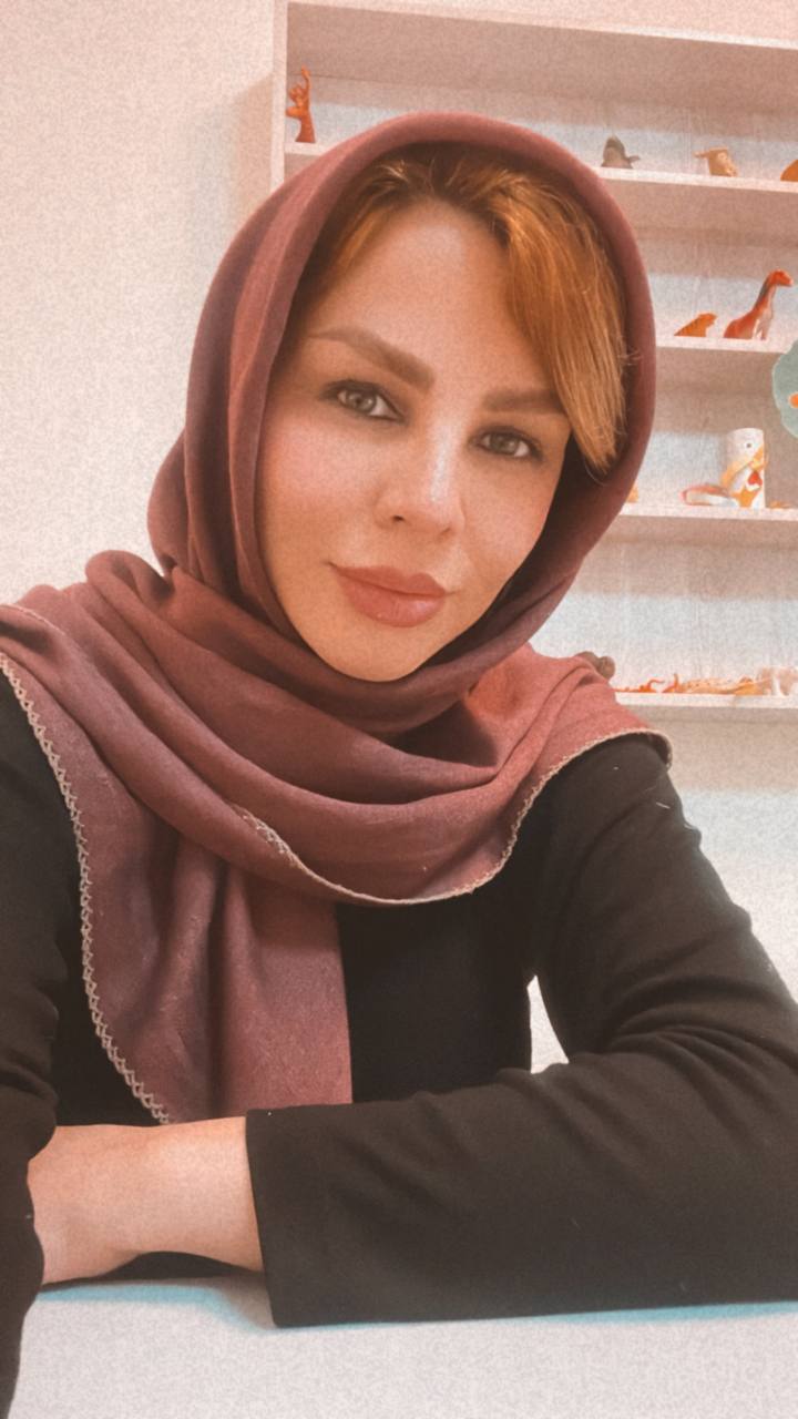 زهرا دادجو